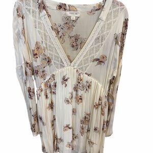 Taylor & Sage Cream Floral Lace-Trim Boho Tunic